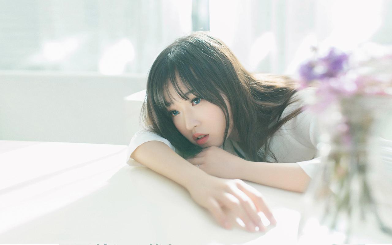 【活力中国调研行】“刚柔并济”的碳纤维：女士单手“提车”显示硬核科技